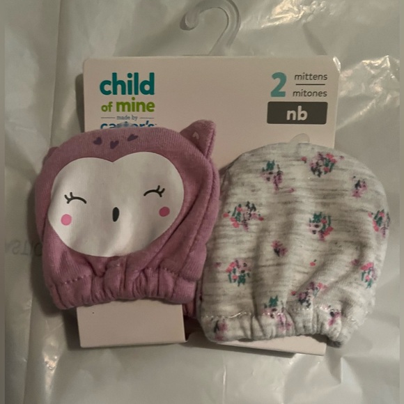 Newborn Baby Girl Bundle:2 mittens new, 1 cap new, 5 pair of socks 5 new, 2 used - Picture 6 of 10